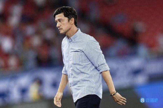 赵丽颖《有翡》再曝新路透 Boss暖心为助理撑伞 2019-10-17 近日，赵丽颖拍摄电视剧《有翡》又曝出一组新路透。